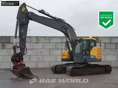 Escavadora de rastos 2016 Volvo ECR235 E L (1)