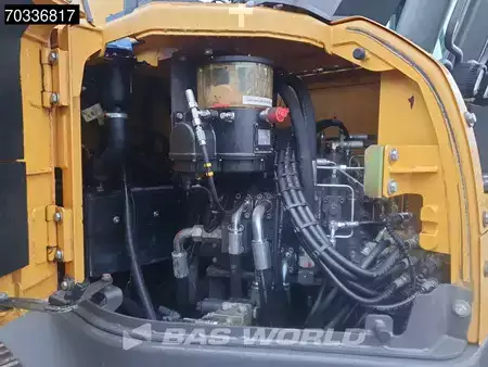 Escavadora de rastos 2016 Volvo ECR235 E L (20)