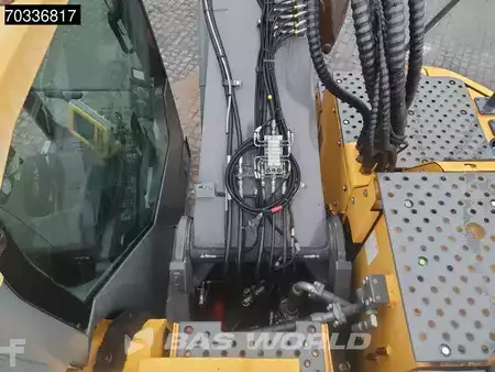 Escavadora de rastos 2016 Volvo ECR235 E L (23)