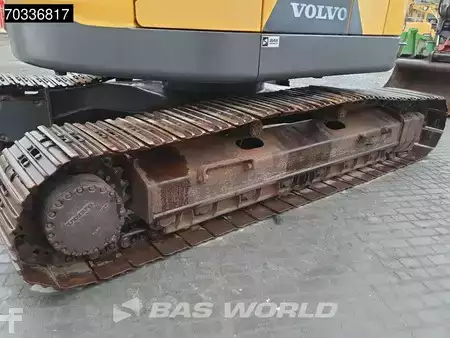 Escavadora de rastos 2016 Volvo ECR235 E L (27)