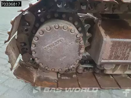 Escavadora de rastos 2016 Volvo ECR235 E L (29)