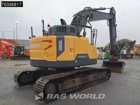 Escavadora de rastos 2016 Volvo ECR235 E L (6)
