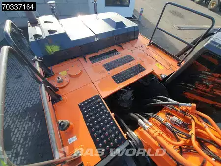 Hydraulic Excavators 2018 Hitachi ZX350 LC-6 (23)