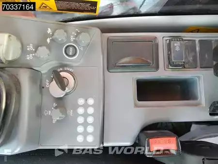 Hydraulic Excavators 2018 Hitachi ZX350 LC-6 (33)
