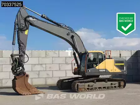 Hydraulic Excavators 2017 Volvo EC300 E L (1)