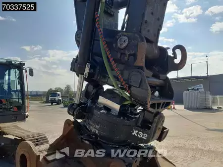 Hydraulic Excavators 2017 Volvo EC300 E L (14)
