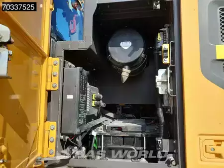 Hydraulic Excavators 2017 Volvo EC300 E L (23)