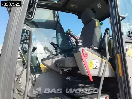 Hydraulic Excavators 2017 Volvo EC300 E L (33)