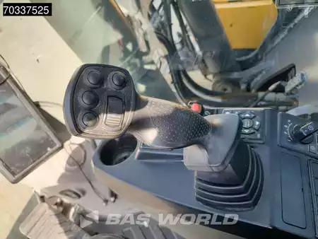 Hydraulic Excavators 2017 Volvo EC300 E L (36)