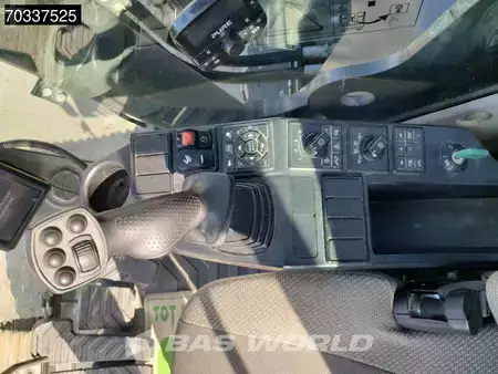 Hydraulic Excavators 2017 Volvo EC300 E L (38)
