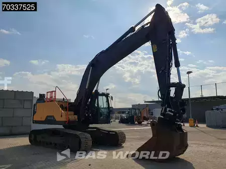 Hydraulic Excavators 2017 Volvo EC300 E L (7)