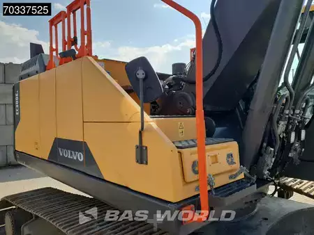 Hydraulic Excavators 2017 Volvo EC300 E L (8)