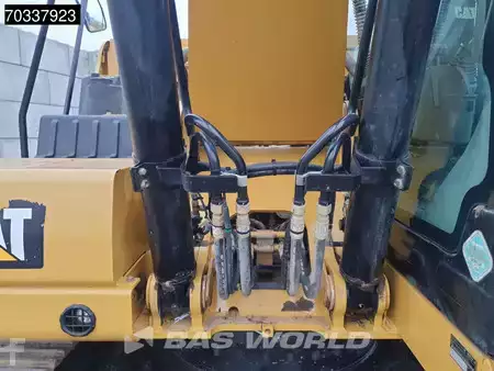 Hydraulic Excavators 2018 Caterpillar 320 -07A (10)