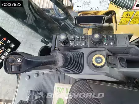 Hydraulic Excavators 2018 Caterpillar 320 -07A (36)