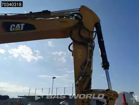 Hydraulic Excavators 2017 Caterpillar 352 F (12)