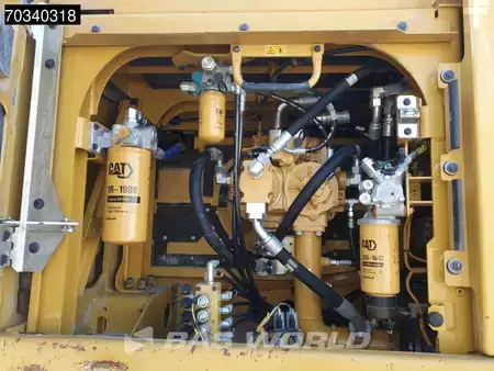 Hydraulic Excavators 2017 Caterpillar 352 F (20)