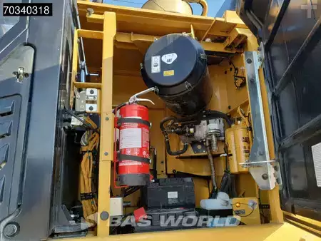 Hydraulic Excavators 2017 Caterpillar 352 F (21)