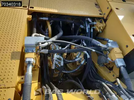 Hydraulic Excavators 2017 Caterpillar 352 F (22)