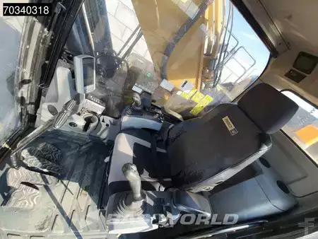Hydraulic Excavators 2017 Caterpillar 352 F (34)