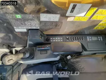 Hydraulic Excavators 2017 Caterpillar 352 F (39)