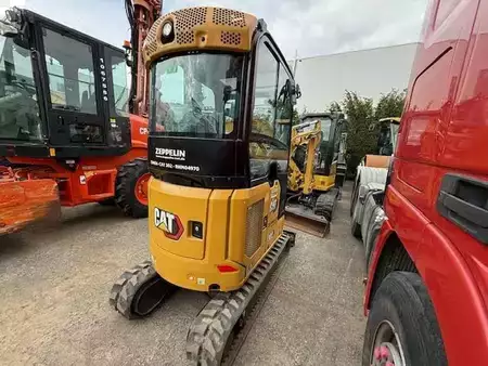 Mini-koparki 2022 Caterpillar 302-05 (2)