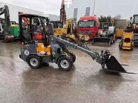 Carregadeira de rodas 2024 Giant G1100 (4)
