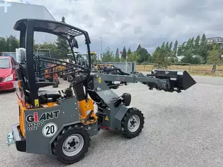 Carregadeira de rodas 2025 Giant G1200 Tele (5)