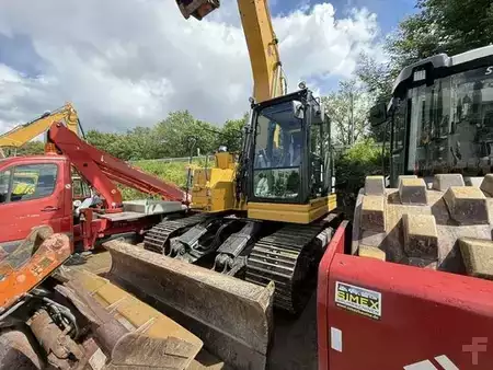 Koparki gąsienicowe 2018 Caterpillar 325 FL CR (2)