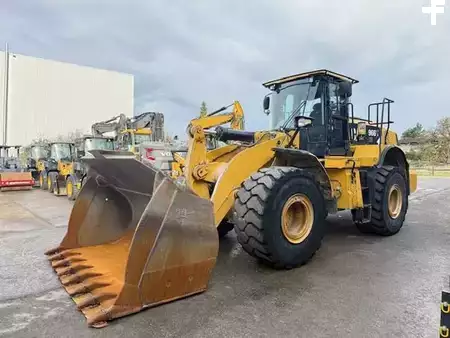 Kerekes rakodó 2014 Caterpillar 966K (1)