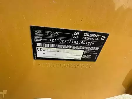 Compactador monocilíndrico 2021 Caterpillar CP12 GC (13)