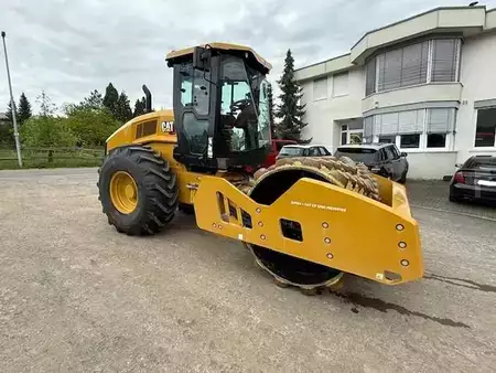 Compactador monocilíndrico 2021 Caterpillar CP12 GC (4)