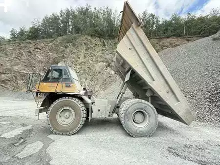 Dampry  2011 Caterpillar 775D (1)
