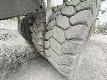 Dampry  2011 Caterpillar 775D (11)