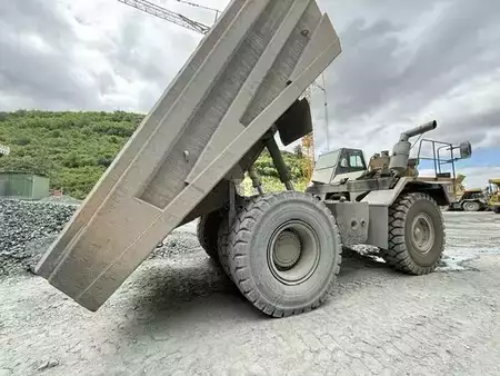 Dampry  2011 Caterpillar 775D (4)
