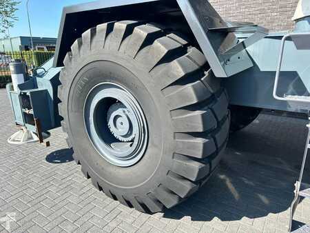 Dźwigi mobilne 2011 Terex RT130 ROUGH TERRAIN CRANE + JIB (15)