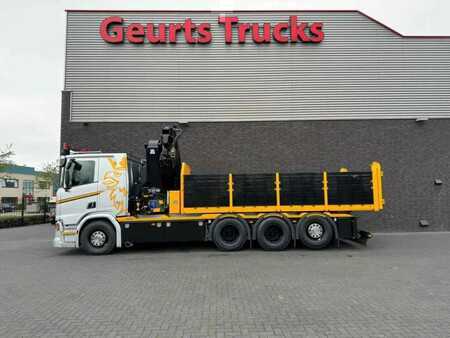 Kamion 0 Scania R530 V8 NGS 8X4 TRIDEM MET HYVA 2Z KIPPER + HMF 5020-K6 + JIB FJ (12)