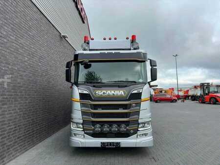 Kamion 0 Scania R530 V8 NGS 8X4 TRIDEM MET HYVA 2Z KIPPER + HMF 5020-K6 + JIB FJ (18)