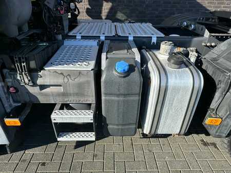 Lastkraftwagen 0 Volvo FM 450 6X4 HYDRAULIEK WEINIG KM!!! NIEDRIGE KM!!! LOW MILEAGE!!! (13)