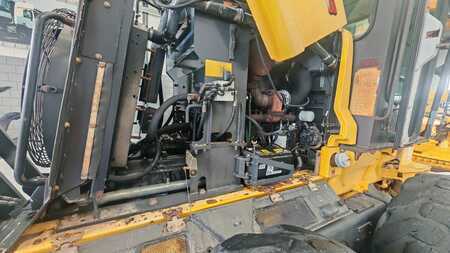 Graders 2012 New Holland Construction RG 200 B MOTORGRADER + RIPPER FROM 2012 HOURS 4237 (19)