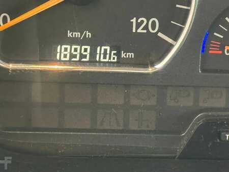 Náklaďák 0 Mercedes-Benz Axor 3243 8X4 BB + MKG HMK 350 + JIB MONTAGEKRAN/DACHDECKERKRAN/ (18)