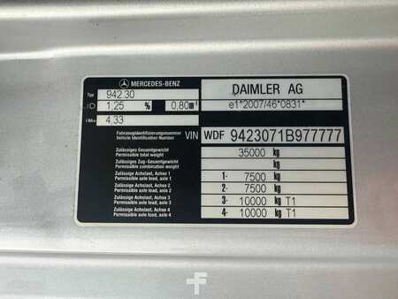 Náklaďák 0 Mercedes-Benz Axor 3243 8X4 BB + MKG HMK 350 + JIB MONTAGEKRAN/DACHDECKERKRAN/ (19)