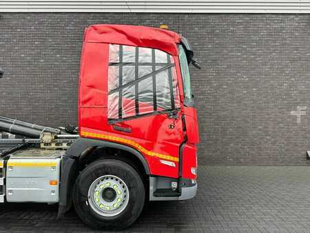 Camión 2023 Volvo FM 430 6X2 + SCHADE/DAMAGE/UNFALL/HAAKARMSYSTEEM/ABROLLKIPPER/HO (12)