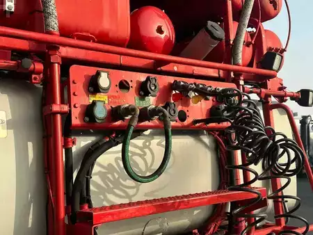 Camión 0 MAN 8X4/4 BLS HEAVY DUTY TRACTOR 500 TONS PUSH AND PULL (13)