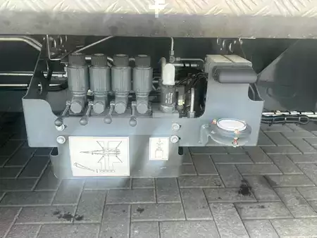 Muut 0 Böcker AHK 36/2400 MONTAGE KRAAN/KRAN/GRUA /CRANE UREN 250 !!!!!!!!!!!! (17)