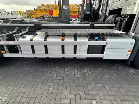 Lastbil 2024 Volvo FH 16.750 6X2 VDL CONTAINER HAAKARMSYTEEM / ABROLLKIPPER/HOOKLIF (12)