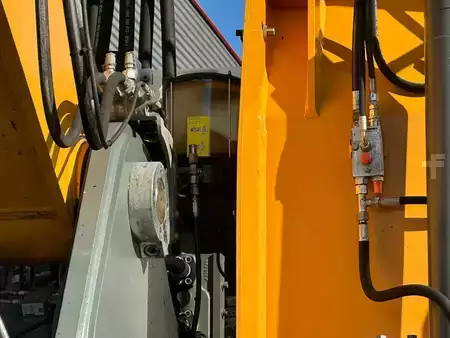 Anyagkezelő 2018 Liebherr LH 50 + GRAPPLE (10)