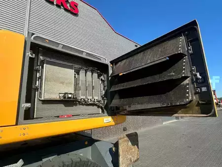 Anyagkezelő 2018 Liebherr LH 50 + GRAPPLE (14)