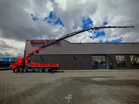 Náklaďák 0 Volvo FH 540 8X2 TREKKER BAKWAGEN MET FASSI F1150RA.2.27 XHE-DYNAMIC M (1)
