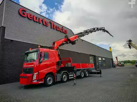Náklaďák 0 Volvo FH 540 8X2 TREKKER BAKWAGEN MET FASSI F1150RA.2.27 XHE-DYNAMIC M (2)