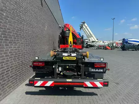 Camión 0 MAN TGS 35.430 8X4 BL + PALFINGER HAAK+20ASLD5+ PALFINGER PK 37.002 (17)